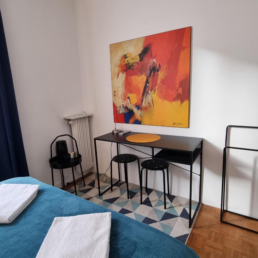 Double Bed Room Homestay Shared Accommodation París Exterior foto